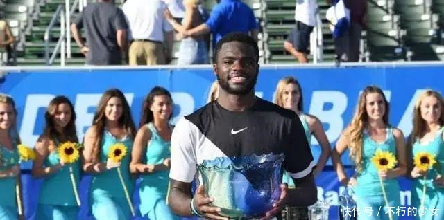 现场氛围堪 现场氛围堪