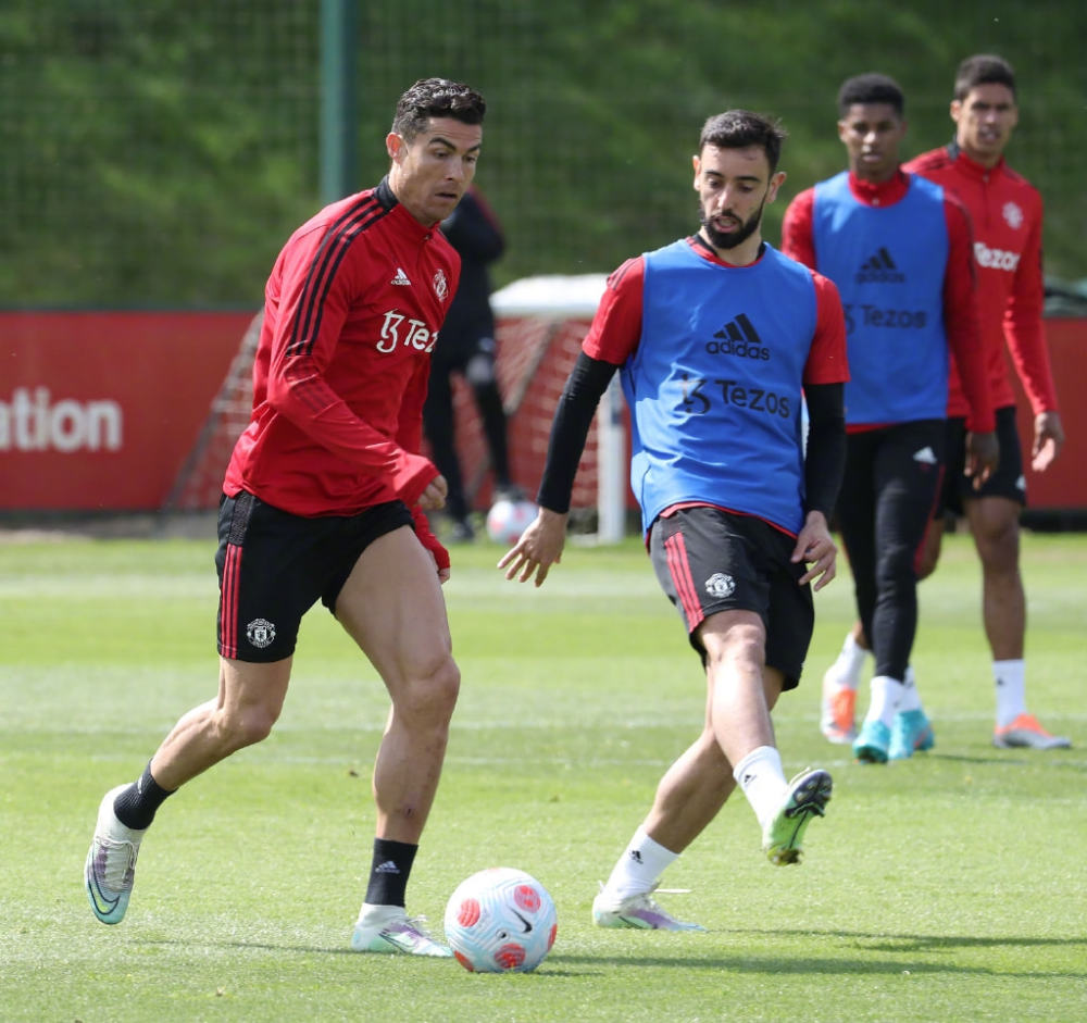 這迫使詹姆 這迫使詹姆