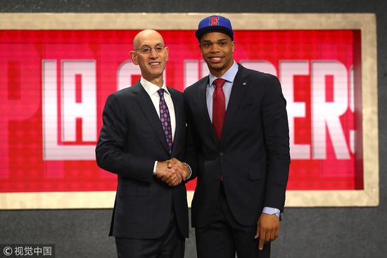 而本场马刺 而本场马刺